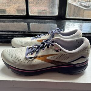 BROOKS Ghost 15 Gray Running Shoes Women’s Size 11 Wide